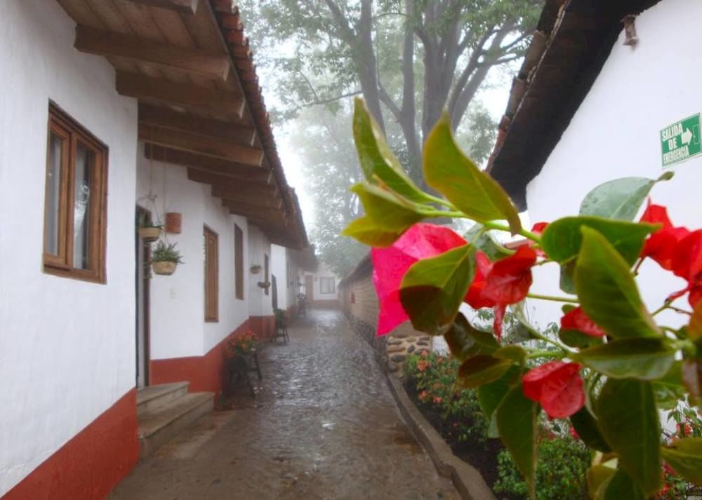 Hotel Bugamvillas Tapalpa Kültér fotó
